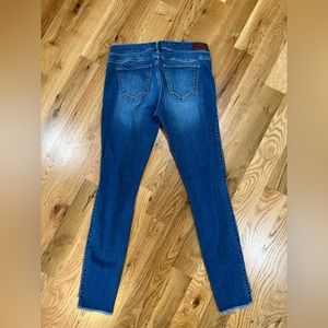 Hollister size 7R 28” x 30” Low Rise Super Skinny Jeans